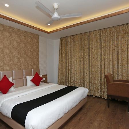 Hotel Yelchiko Варанаси Экстерьер фото