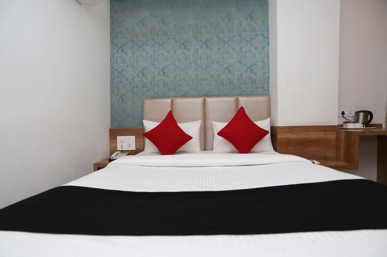 Hotel Yelchiko Варанаси Экстерьер фото